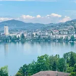 Montreux Center With View And Direct Access アパート *