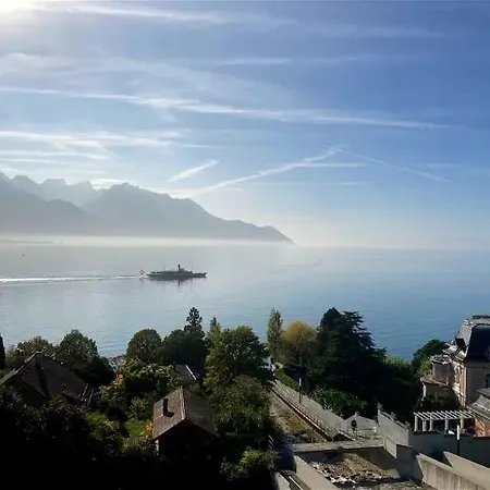 Montreux Center With View And Direct Access Apartment
