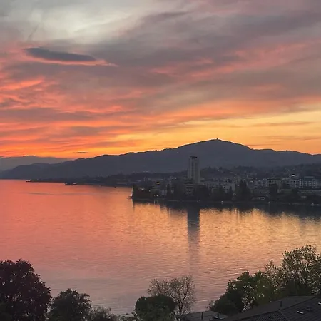 Montreux Center With View And Direct Access Apartment