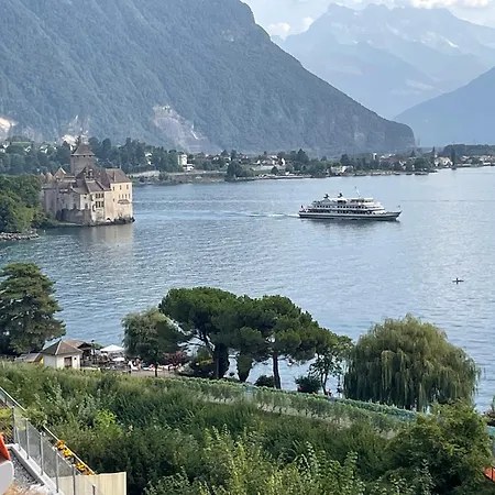 Montreux Center With View And Direct Access Apartment